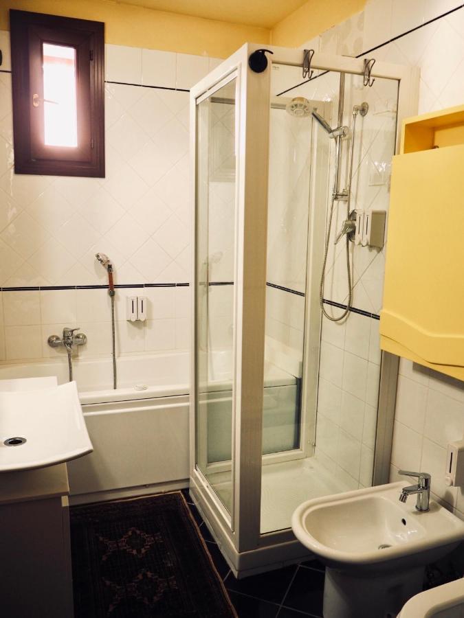 Dame 4 Apartment Bologna Bagian luar foto